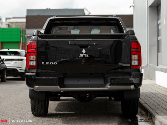 2026 Mitsubishi L200 VI, чёрный, 6590000 рублей - вид 3