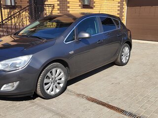 2011 Opel Astra J, серый, 1000000 рублей, вид 2
