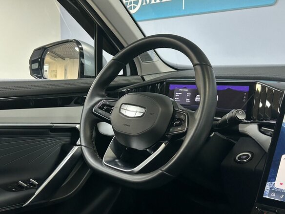 2023 Geely Atlas II, серый, 2560000 рублей - вид 17