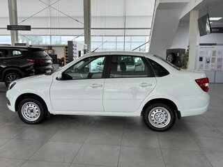 2026 Lada (ВАЗ) Granta I Рестайлинг, белый, 1168000 рублей, вид 4