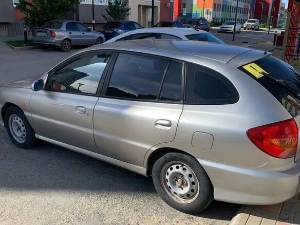 2001 Kia Rio I, серебристый, 230000 рублей - вид 1