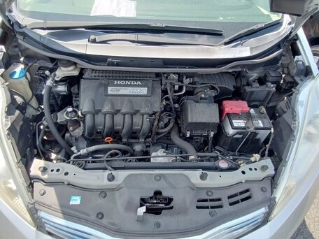 2015 Honda Fit Shuttle I Рестайлинг, серебристый, 692000 рублей, вид 5