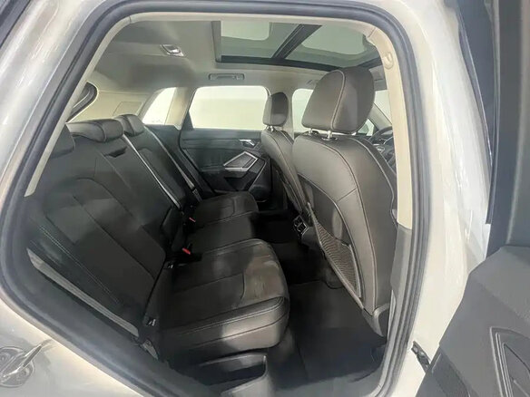 2021 Audi Q3 35 TFSI II (F3), белый, 2650000 рублей - вид 8