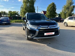 2017 Mitsubishi Outlander III Рестайлинг 2, чёрный, 1850000 рублей, вид 3