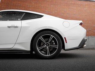 2023 Ford Mustang VII, белый, 5750000 рублей, вид 4