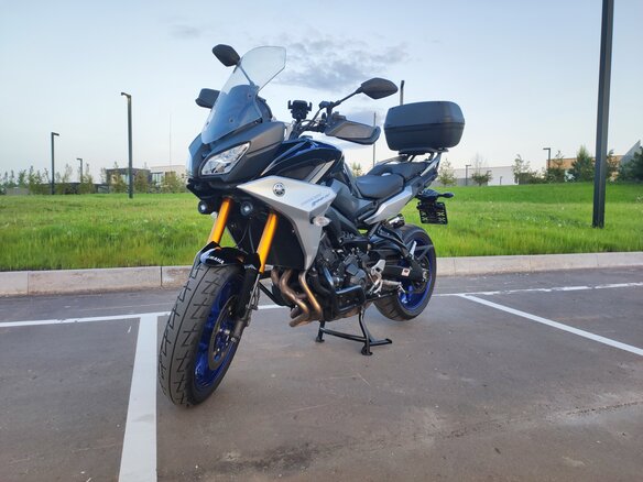 2019 Yamaha MT-09 Tracer (FJ-09), чёрный, 980000 рублей - вид 1