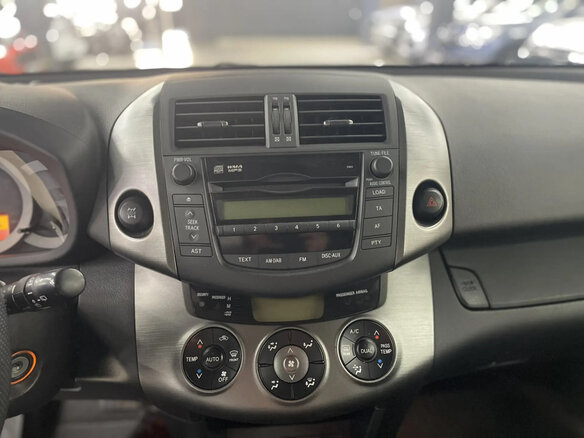 2010 Toyota RAV4 III (XA30), серебристый - вид 14