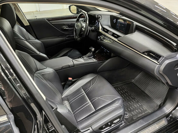 2019 Lexus ES 250 VII, чёрный - вид 10