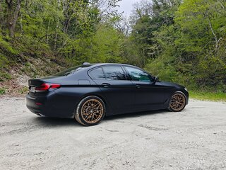2020 BMW 5 серии 520i VII (G30/G31/G38) Рестайлинг, чёрный, 4350000 рублей, вид 5