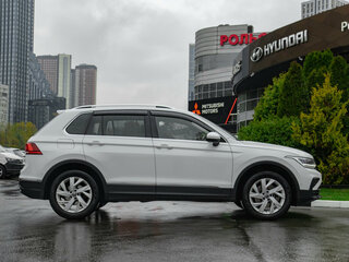 2021 Volkswagen Tiguan II Рестайлинг, белый, 3268000 рублей, вид 3