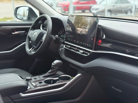 2025 Toyota Highlander IV (XU70), белый, 5550000 рублей - вид 14