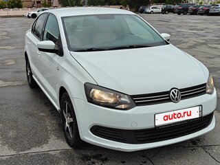 2014 Volkswagen Polo V, белый, 680000 рублей, вид 3