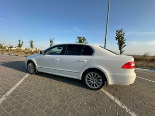 2011 Skoda Superb DSG II, белый, 950000 рублей, вид 5