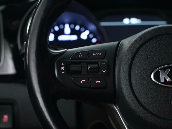 2019 Kia Carnival III, чёрный, 3490000 рублей - вид 8