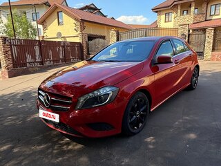 2014 Mercedes-Benz A-Класс 180 III (W176), красный, 1350000 рублей, вид 2