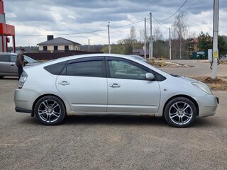 2005 Toyota Prius II (XW20), серебристый, 599000 рублей, вид 4