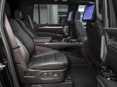 2025 Cadillac Escalade ESV V Рестайлинг, чёрный, 21636225 рублей, вид 3