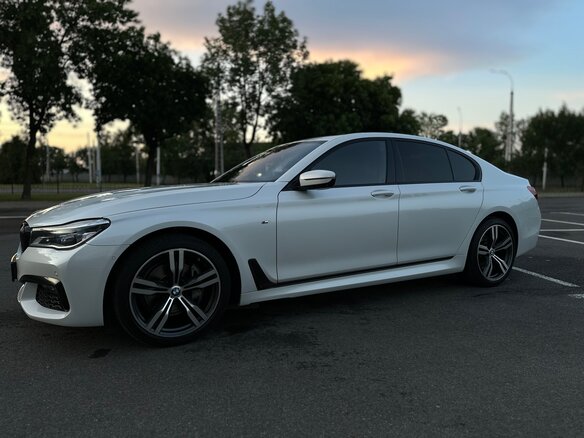 2018 BMW 7 серии Long 740Ld xDrive VI (G11/G12), белый, 4220000 рублей - вид 5