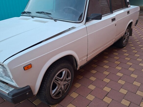 2001 Lada (ВАЗ) 2107, белый, 165000 рублей