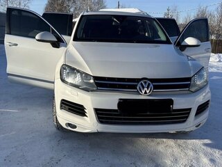 2013 Volkswagen Touareg II, белый, 2500000 рублей, вид 3