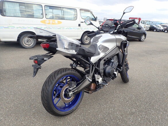 2021 Yamaha MT-09 Tracer (FJ-09), серый, 1219000 рублей - вид 18