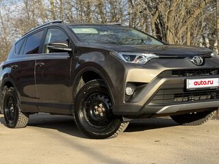 2017 Toyota RAV4 IV (XA40) Рестайлинг, коричневый, 2400000 рублей, вид 1