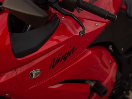 2009 Kawasaki Ninja 250R, красный, 310000 рублей, вид 2