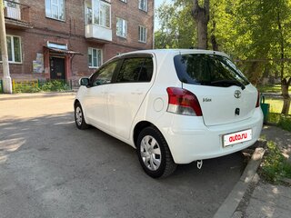 2010 Toyota Vitz II (XP90), белый, 650000 рублей, вид 5