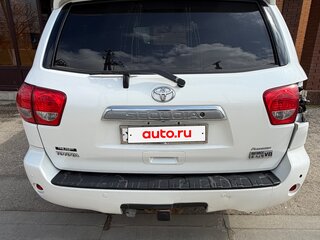 2010 Toyota Sequoia II, белый, 2600000 рублей, вид 5