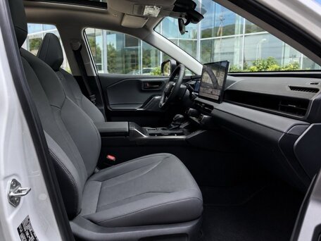 2026 Toyota RAV4 VI (XA60), белый, 4049000 рублей, вид 3