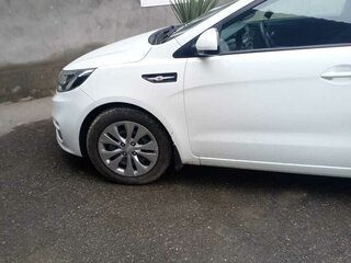 2016 Kia Rio III Рестайлинг, белый, 700000 рублей, вид 5