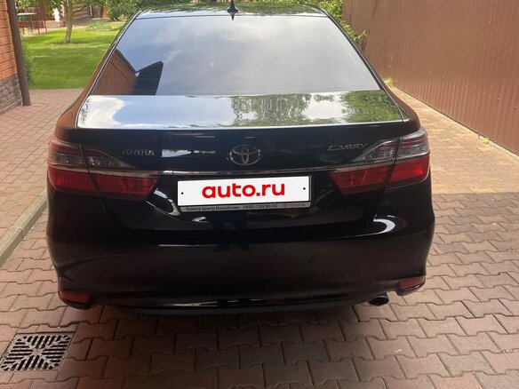 2016 Toyota Camry VII (XV50) Рестайлинг, чёрный, 2100000 рублей - вид 3