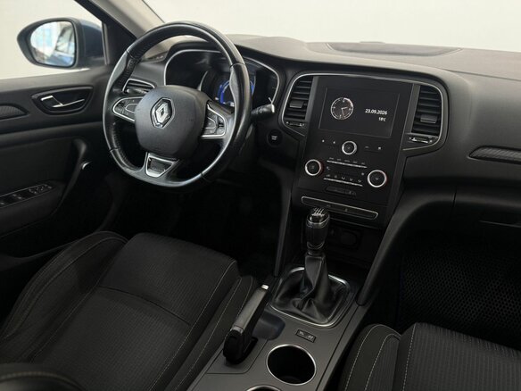 2017 Renault Megane IV, синий, 1390000 рублей - вид 15