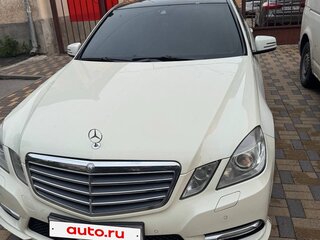 2011 Mercedes-Benz E-Класс 200 7G-Tronic IV (W212, S212, C207), белый, 1550000 рублей, вид 1