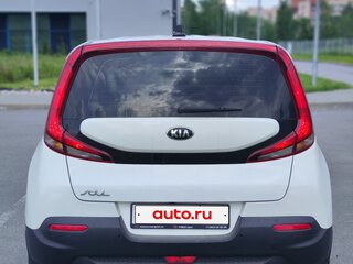 2019 Kia Soul III, белый, 1570000 рублей, вид 5