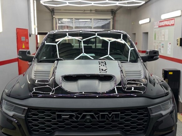 2025 Ram 1500 RHO V Рестайлинг, чёрный - вид 1