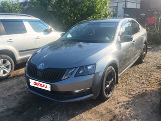 2017 Skoda Octavia III (A7) Рестайлинг, серый, 1700000 рублей, вид 1