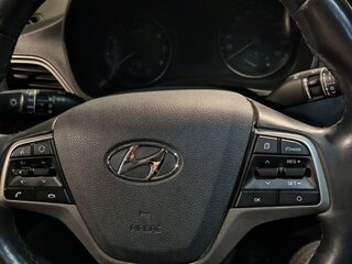 2019 Hyundai Accent V, чёрный, 1380000 рублей, вид 3
