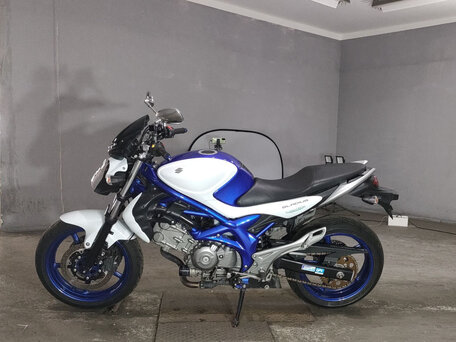 2010 Suzuki SFV 650 Gladius, белый, 330000 рублей, вид 2