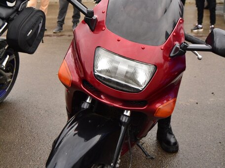 1995 Kawasaki ZZR 400, красный, 200000 рублей, вид 3