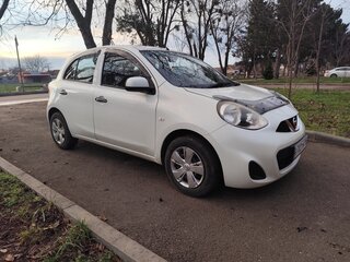 2013 Nissan March IV (K13), белый, 650000 рублей, вид 2