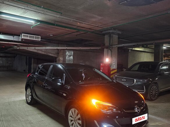 2013 Opel Astra J Рестайлинг, чёрный, 950000 рублей