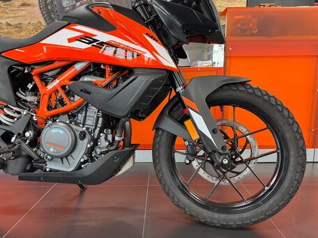 2023 KTM 390 Adventure, чёрный, 669000 рублей, вид 3