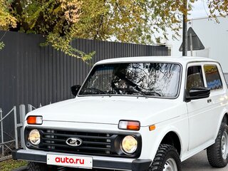 1997 Lada (ВАЗ) 2121 (4x4) I Рестайлинг, белый, 260000 рублей, вид 1