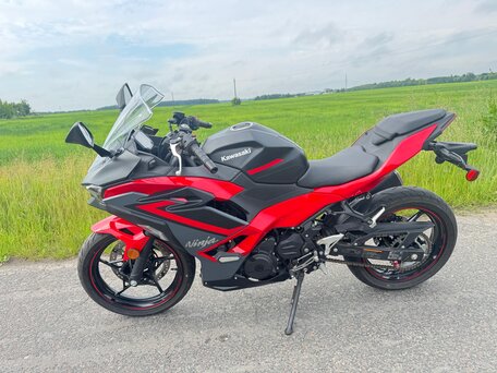 2025 Kawasaki Ninja 500, красный, 1150000 рублей, вид 5