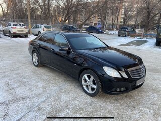 2011 Mercedes-Benz E-Класс 200 NGT IV (W212, S212, C207), чёрный, 1900000 рублей, вид 4