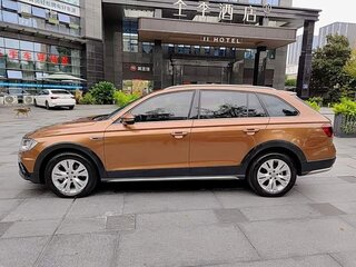 2018 Volkswagen C-Trek, оранжевый, 1417000 рублей, вид 3