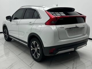 2021 Mitsubishi Eclipse Cross I, белый, 2670000 рублей, вид 4