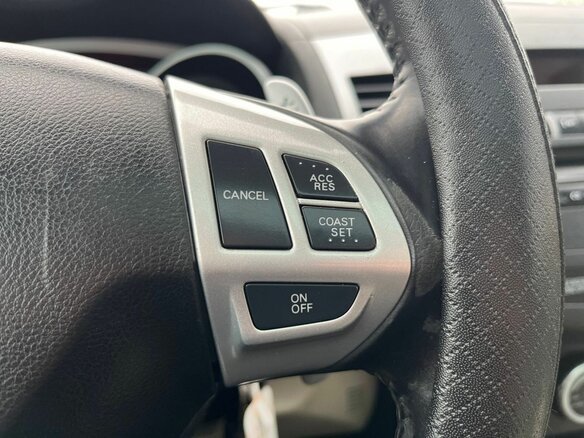 2008 Mitsubishi Outlander II, бежевый - вид 13
