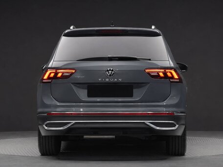 2023 Volkswagen Tiguan II Рестайлинг, серый, 3840000 рублей, вид 4